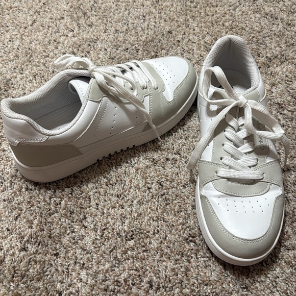 Calvin Klein White and Gray Sneakers - Picture 2 of 6